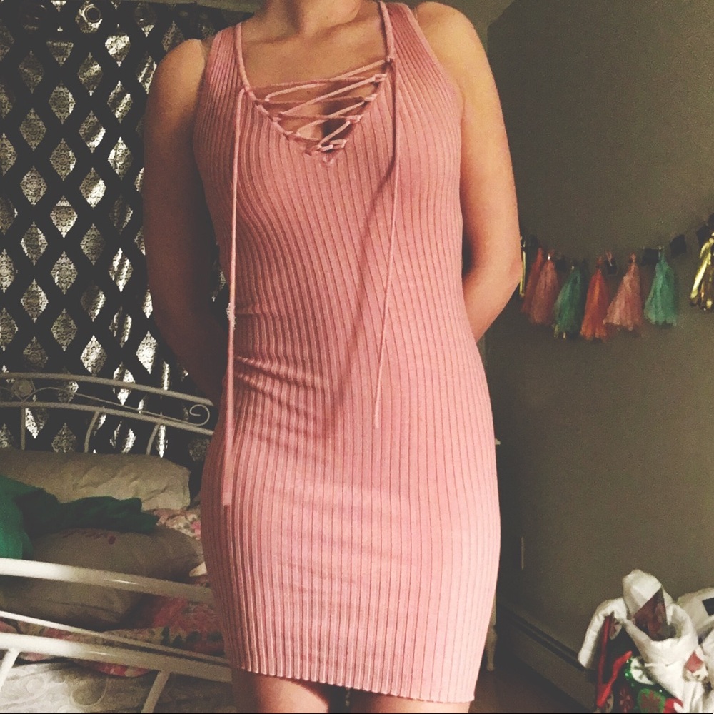 NWOT Rose colored lace up fitted body con dress